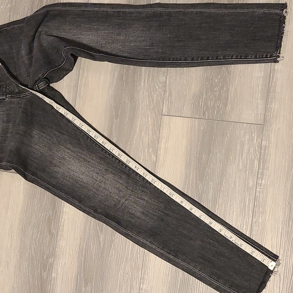 🌬️Levi's Wedgie Skinny Stretch Jeans in Grey - Picture 15 of 16